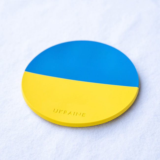 支援 グッズ 全額 寄付 ウクライナ 国旗の“青と黄色”のブローチも…ウクライナ出身女性が母国の負傷兵ら支援でチャリティバザー 全額寄付へ（東海テレビ）