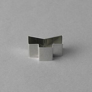 カジュアルプロダクト Egg'nMlik クッキー抜き型 メリーゴーランド