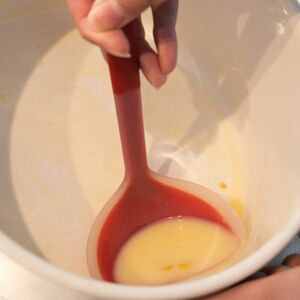 カジュアルプロダクト しっかりすくえるシリコンレードル シリコン製 キッチングッズ