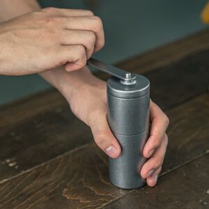 ヴィンテージイノックス コーヒーミル ハンドル式 セラミック刃